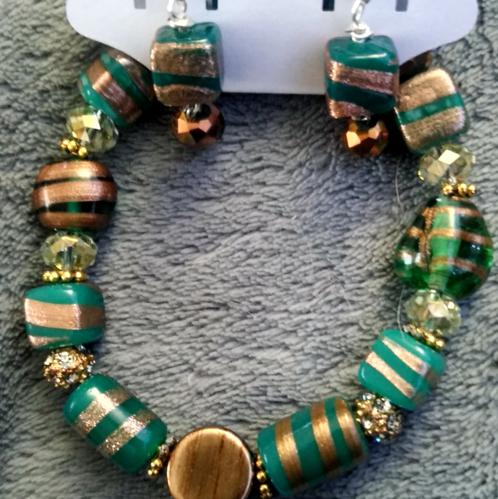 Green Gold Bracelet Earrings Set 14$